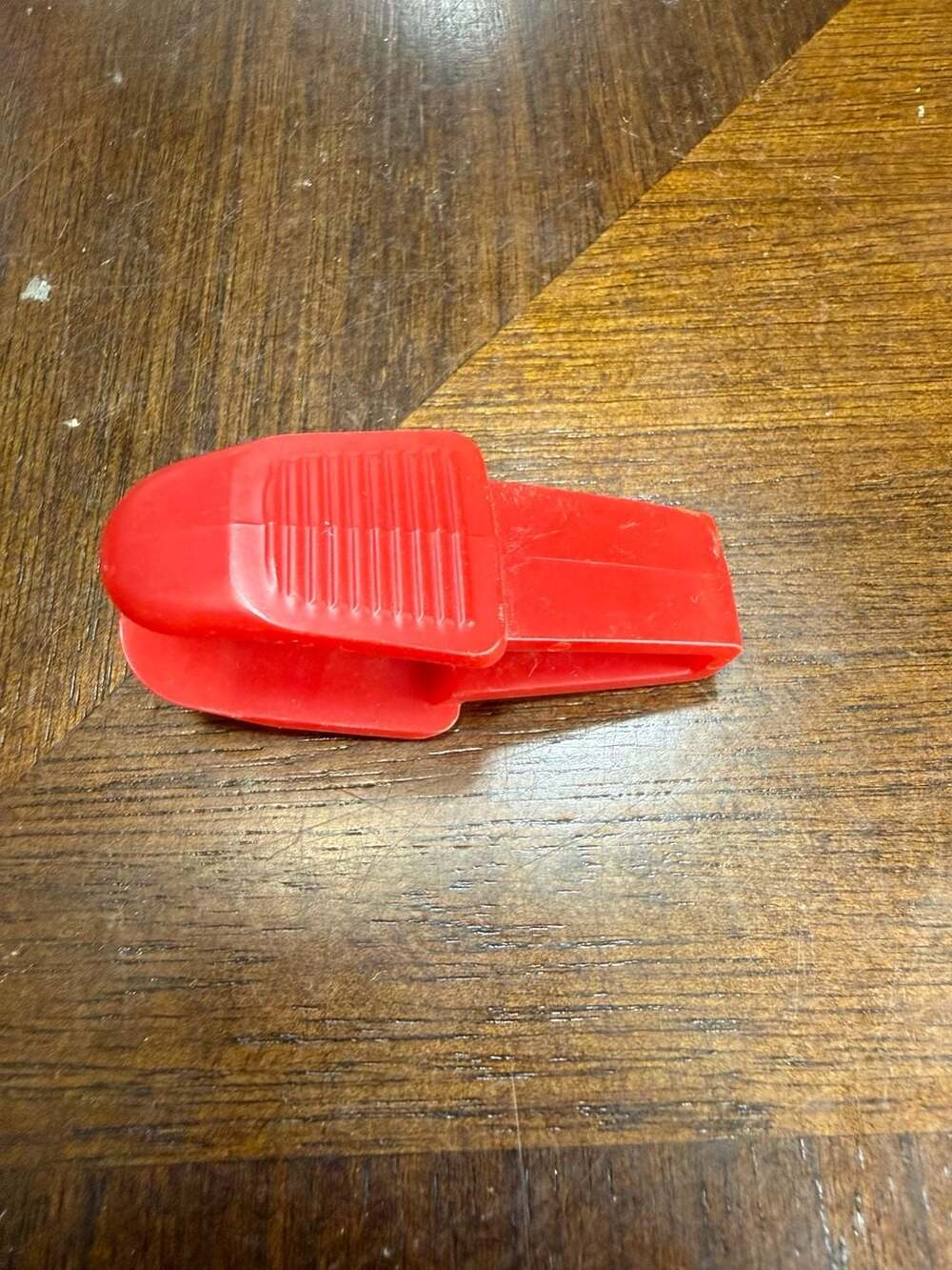 Tupperware Strawberry Huller 1355 Red Mini Tongs Tweezers